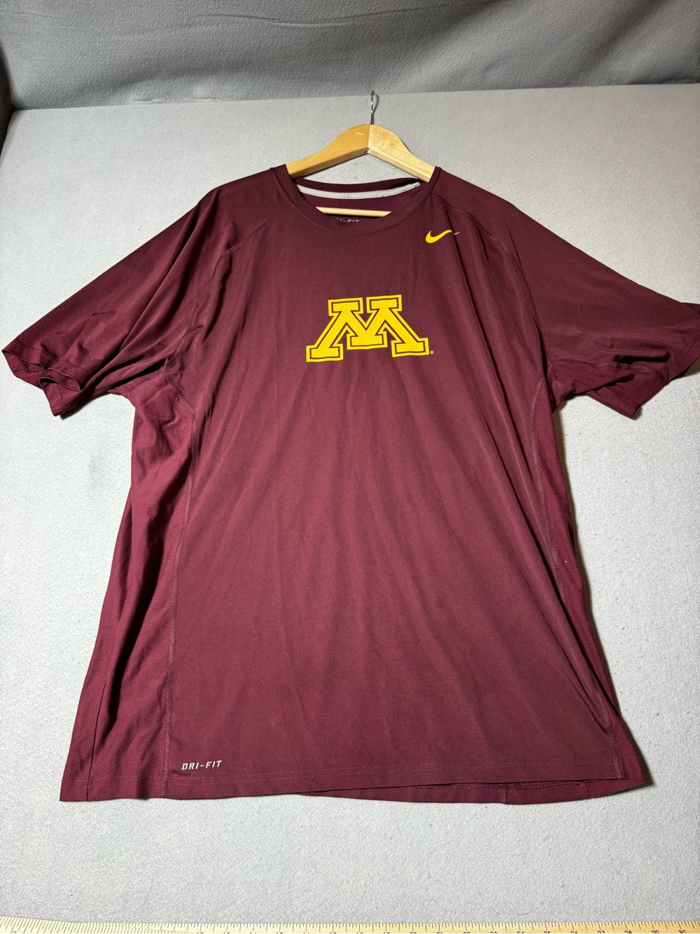 Nike Maroon and Gold Minnesota 'M' Dri-FIT Short Sleeve Shirt - XXL